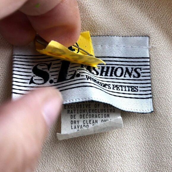 S.L. Fashions Womens Blazer Jacket Size 18WP Embroidered Floral Ivory Button Up - Picture 3 of 11